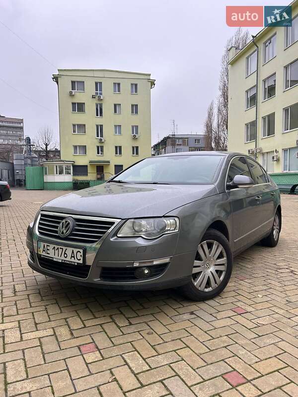 Седан Volkswagen Passat 2008 в Дніпрі