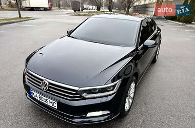 Седан Volkswagen Passat 2018 в Дніпрі