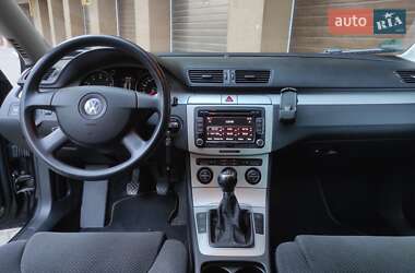 Універсал Volkswagen Passat 2009 в Вінниці