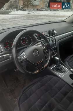 Седан Volkswagen Passat 2018 в Сумах