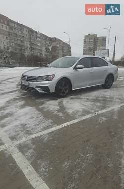 Седан Volkswagen Passat 2018 в Сумах