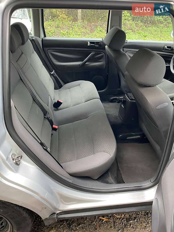 Универсал Volkswagen Passat 2005 в Перемышлянах