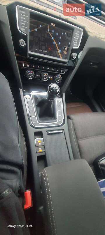 Универсал Volkswagen Passat 2015 в Одессе фото 9 Универсал Volkswagen Passat 2015 в Одессе