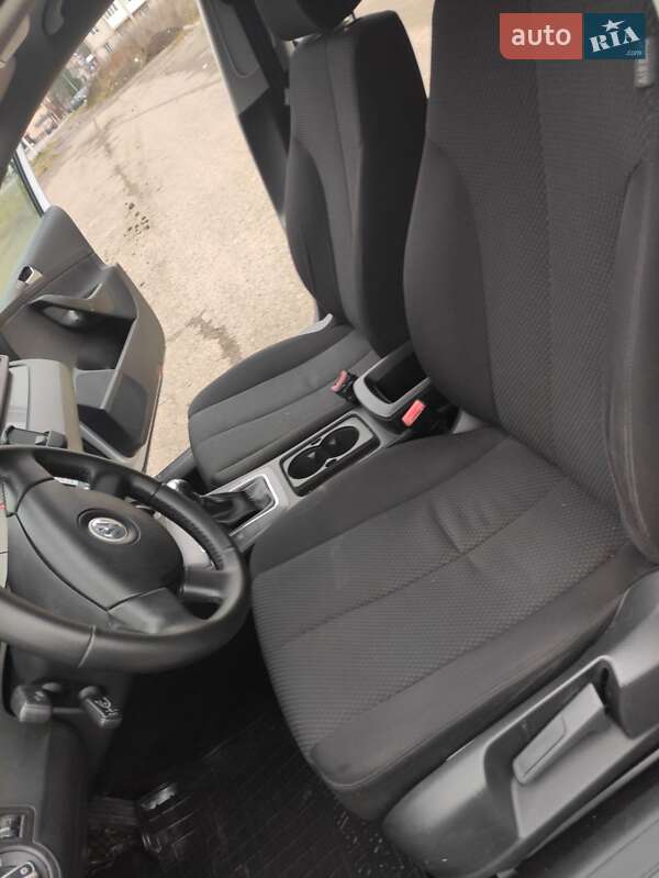 Универсал Volkswagen Passat 2006 в Коломые