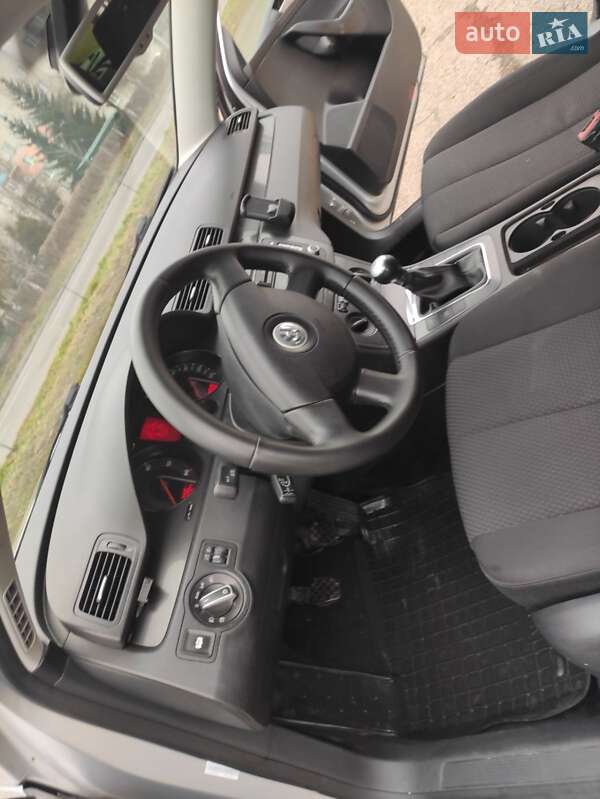 Универсал Volkswagen Passat 2006 в Коломые