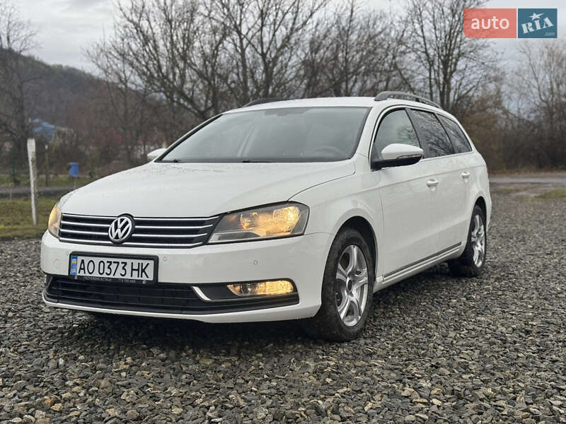 Універсал Volkswagen Passat 2012 в Виноградові