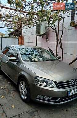 Седан Volkswagen Passat 2012 в Новом Буге