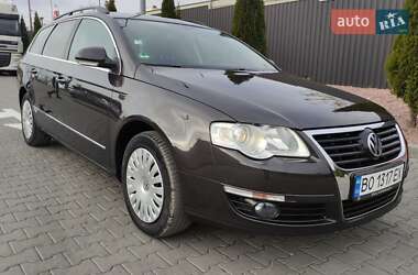 Універсал Volkswagen Passat 2010 в Тернополі