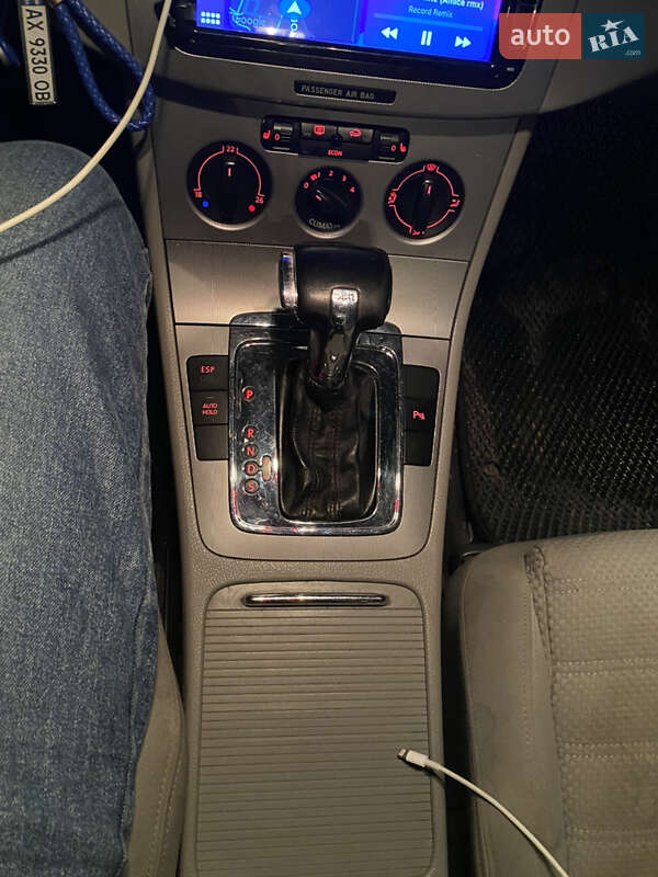Универсал Volkswagen Passat 2006 в Харькове