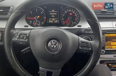 Универсал Volkswagen Passat 2010 в Староконстантинове