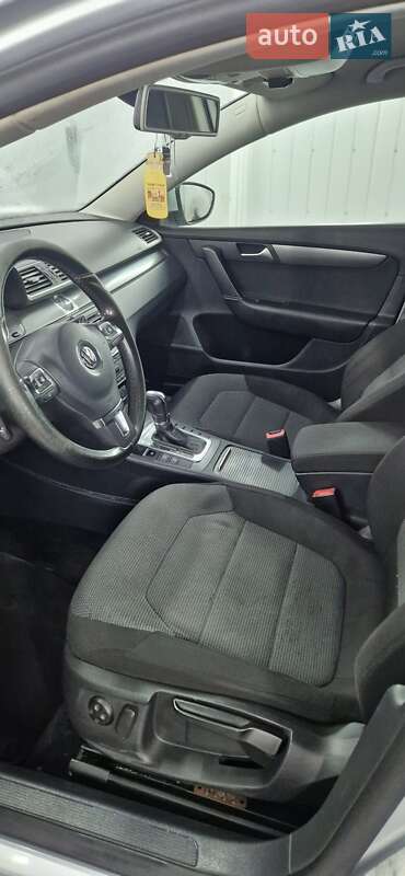 Универсал Volkswagen Passat 2011 в Львове