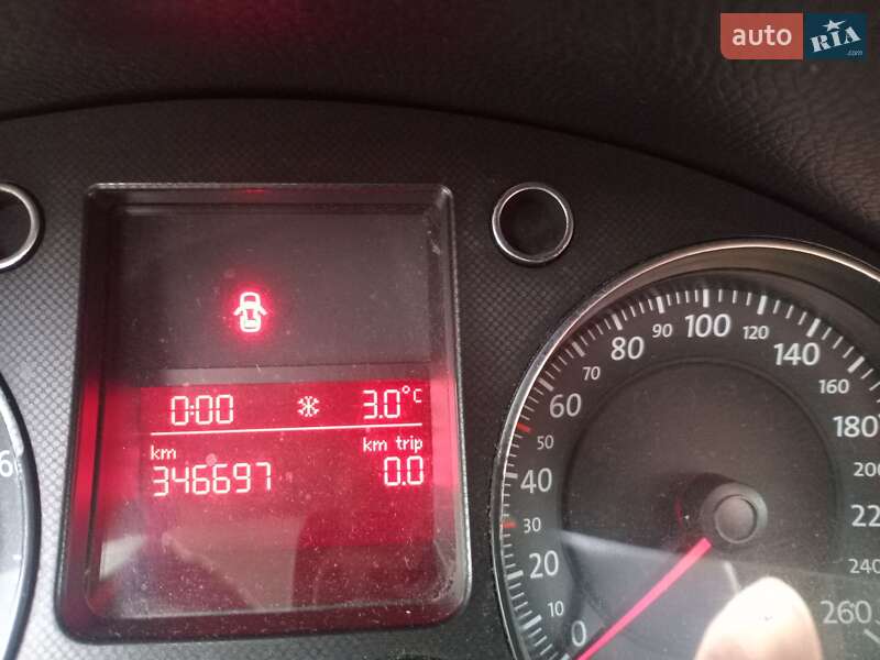 Седан Volkswagen Passat 2005 в Івано-Франківську