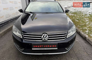 Універсал Volkswagen Passat 2012 в Києві