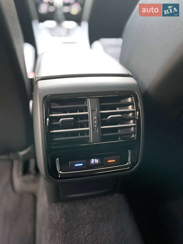 Седан Volkswagen Passat 2015 в Чернівцях