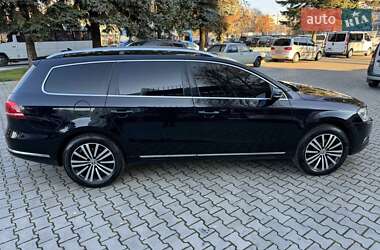 Універсал Volkswagen Passat 2011 в Чернівцях