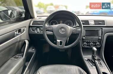 Седан Volkswagen Passat 2012 в Львове