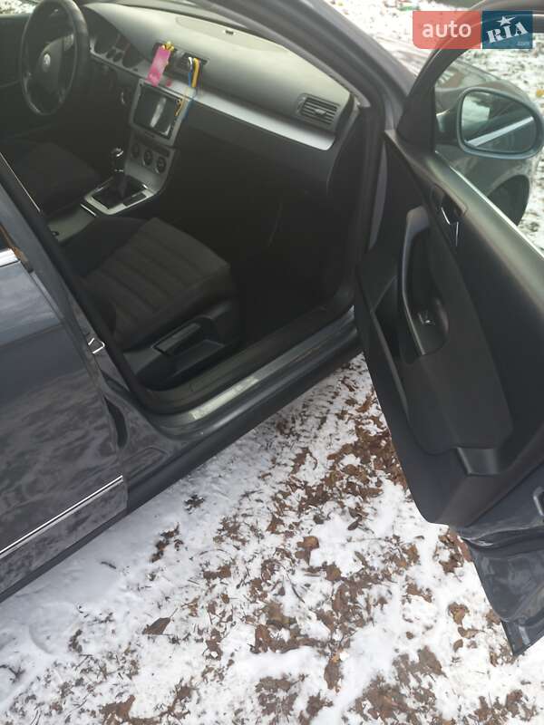 Универсал Volkswagen Passat 2007 в Краснограде