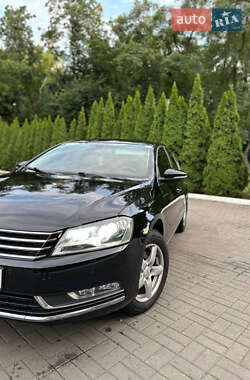 Седан Volkswagen Passat 2014 в Гайвороні