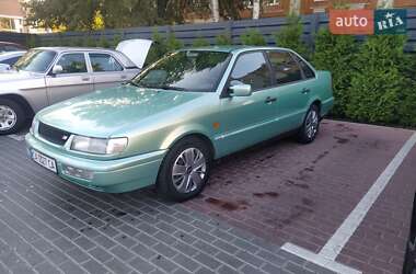 Седан Volkswagen Passat 1994 в Черкассах