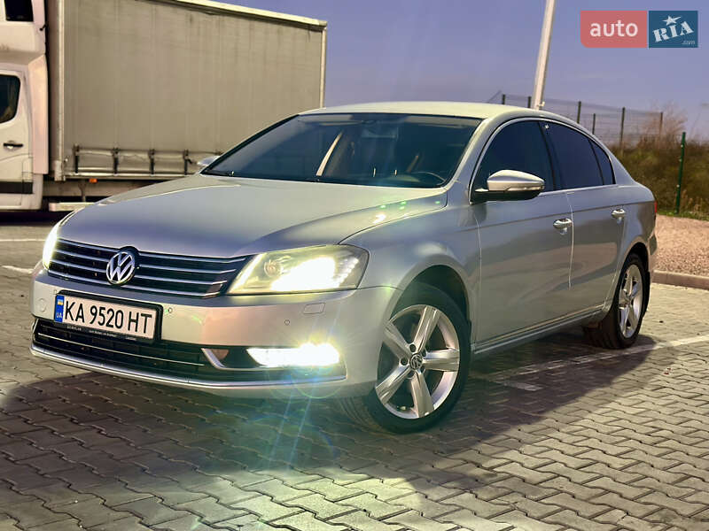 Седан Volkswagen Passat 2011 в Одессе