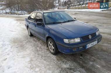 Седан Volkswagen Passat 1996 в Богородчанах