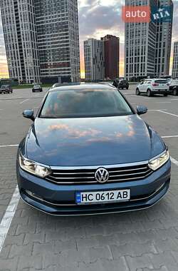 Універсал Volkswagen Passat 2014 в Києві