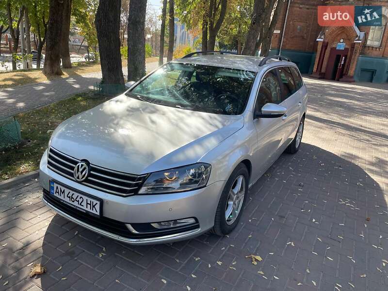 Універсал Volkswagen Passat 2014 в Сумах