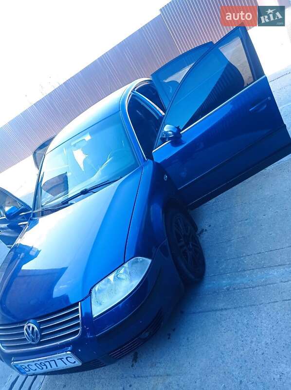 Седан Volkswagen Passat 2001 в Ходореві