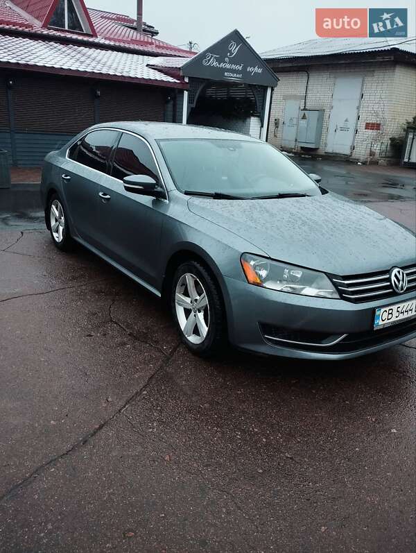 Седан Volkswagen Passat 2012 в Чернигове