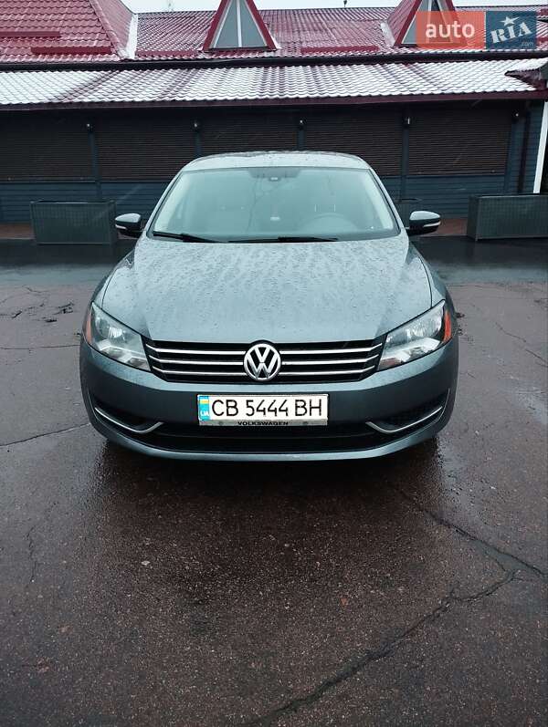 Седан Volkswagen Passat 2012 в Чернигове