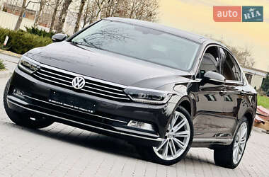 Седан Volkswagen Passat 2015 в Одесі