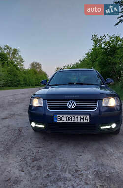 Универсал Volkswagen Passat 2004 в Самборе