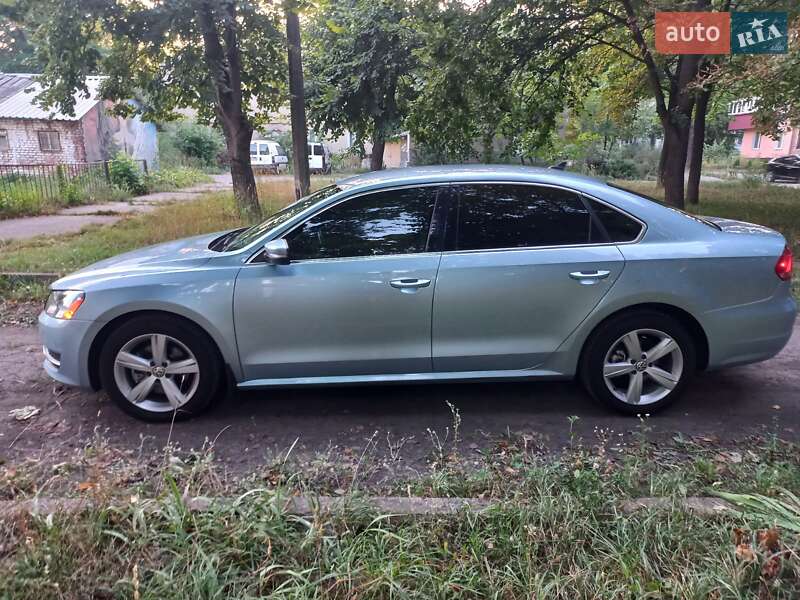 Седан Volkswagen Passat 2012 в Сумах