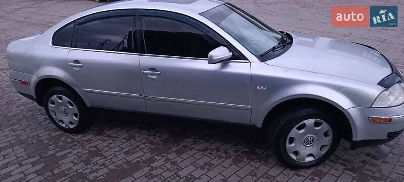 Седан Volkswagen Passat 2001 в Городенке