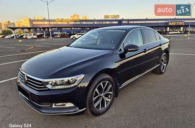 Седан Volkswagen Passat 2018 в Києві