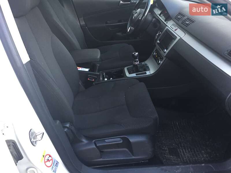 Универсал Volkswagen Passat 2010 в Талалаевке