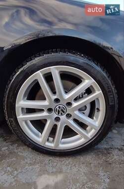 Универсал Volkswagen Passat 2005 в 