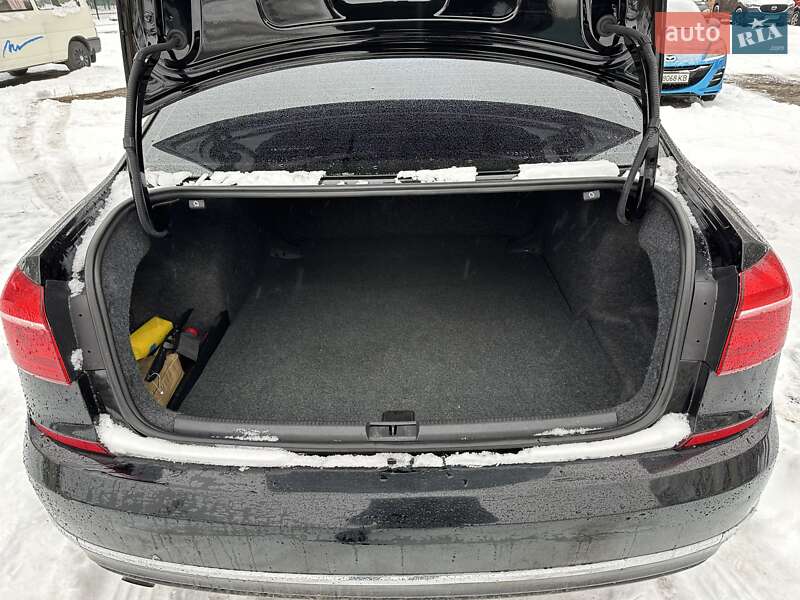Седан Volkswagen Passat 2015 в Киеве