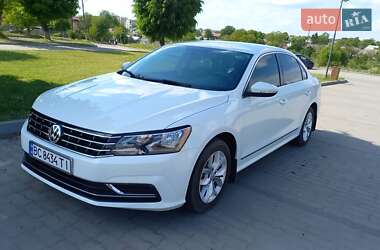 Седан Volkswagen Passat 2016 в Сокале