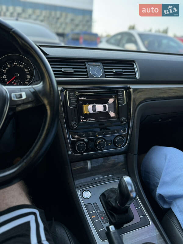 Седан Volkswagen Passat 2017 в Одесі