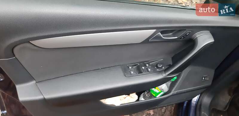 Універсал Volkswagen Passat 2014 в Житомирі