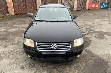 Універсал Volkswagen Passat 2004 в Рокитному