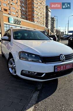 Volkswagen Passat 2011