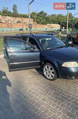 Универсал Volkswagen Passat 2004 в Харькове