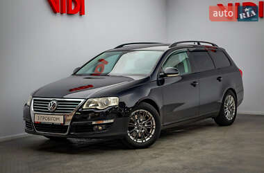 Універсал Volkswagen Passat 2010 в Києві