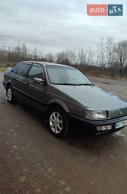 Универсал Volkswagen Passat 1988 в Калуше