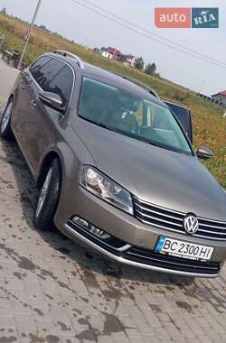 Універсал Volkswagen Passat 2011 в Львові