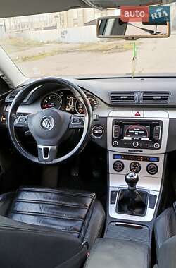 Універсал Volkswagen Passat 2009 в Коломиї