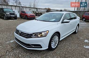 Седан Volkswagen Passat 2017 в Шостці