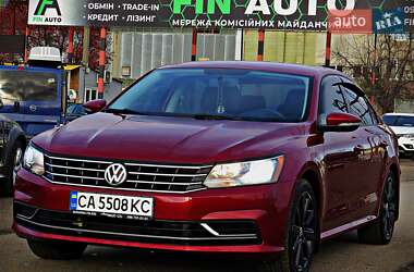 Седан Volkswagen Passat 2018 в Черкасах